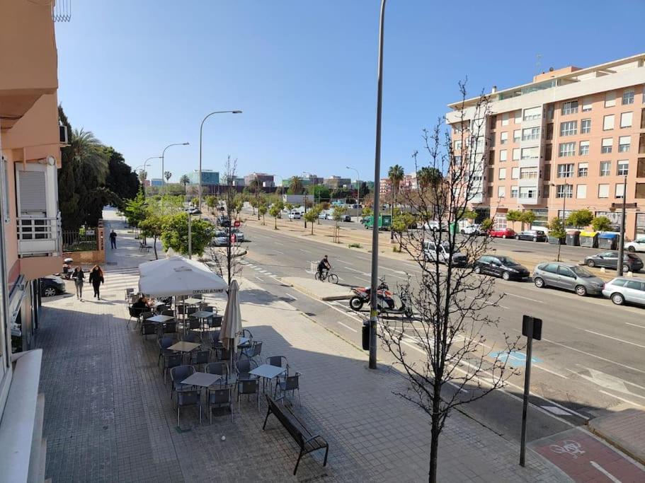 Piso Cerca Universidades Y Playa Valencia Exterior foto